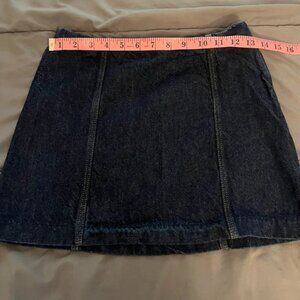 H&M   Dark Washed Denim Mini Skirt